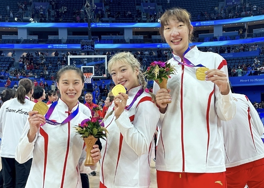 她的这条个, bt, 尔很适合球 她的这条个, bt, 尔很适合球