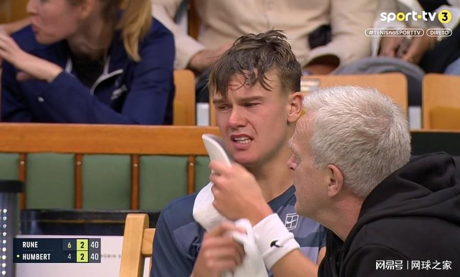 抓住自己的, 掩面痛哭, 场地慢 抓住自己的, 掩面痛哭, 场地慢